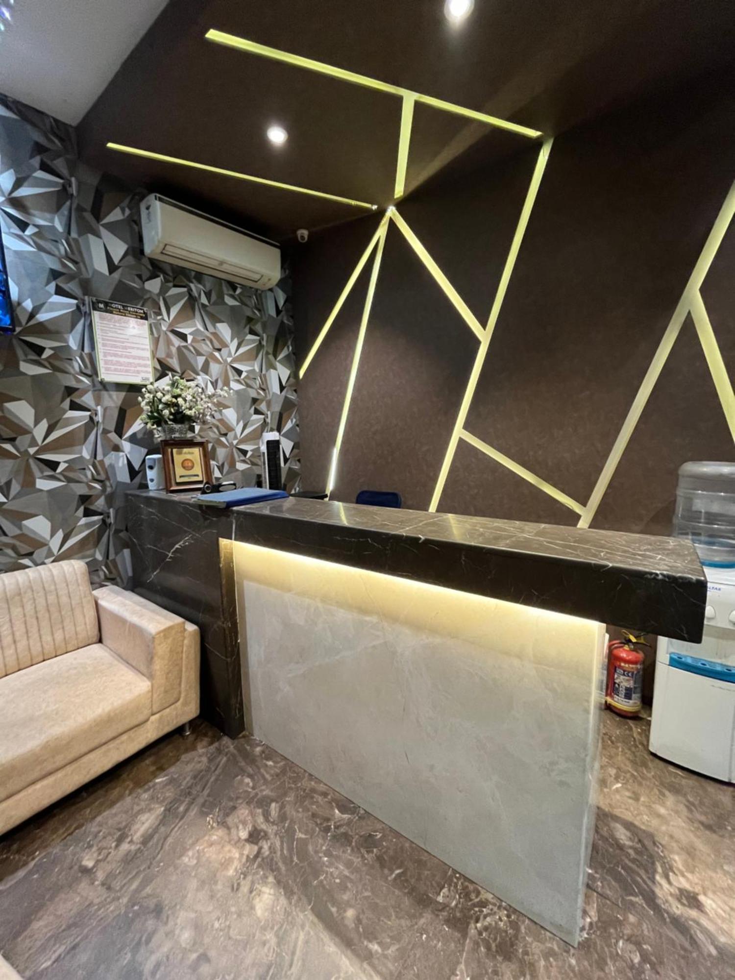 Hotel Meriton Mumbai International Airport T-2 Экстерьер фото