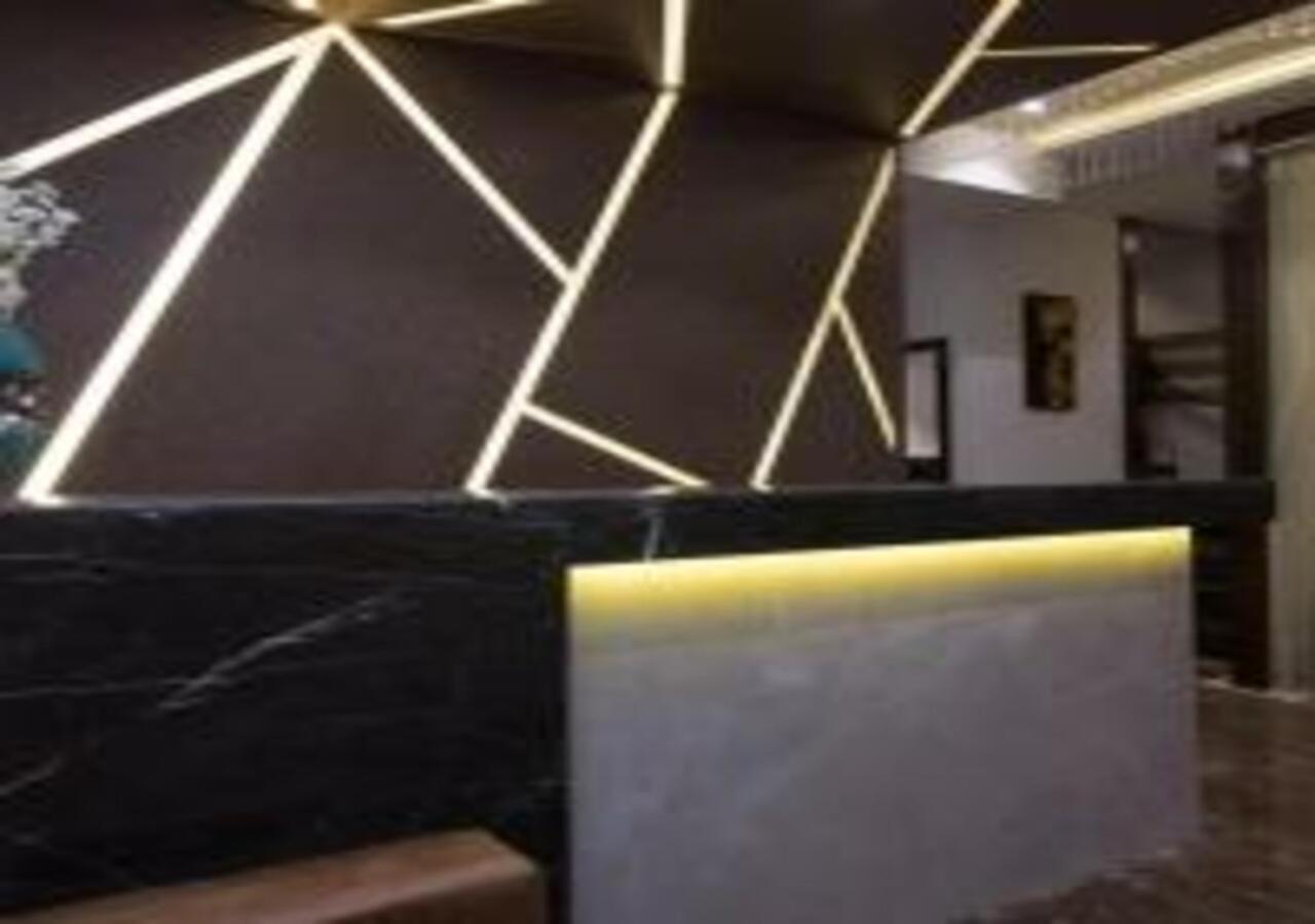 Hotel Meriton Mumbai International Airport T-2 Экстерьер фото
